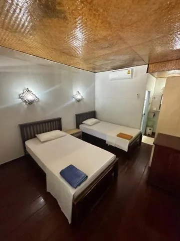 Twin Room Air Conditioning
